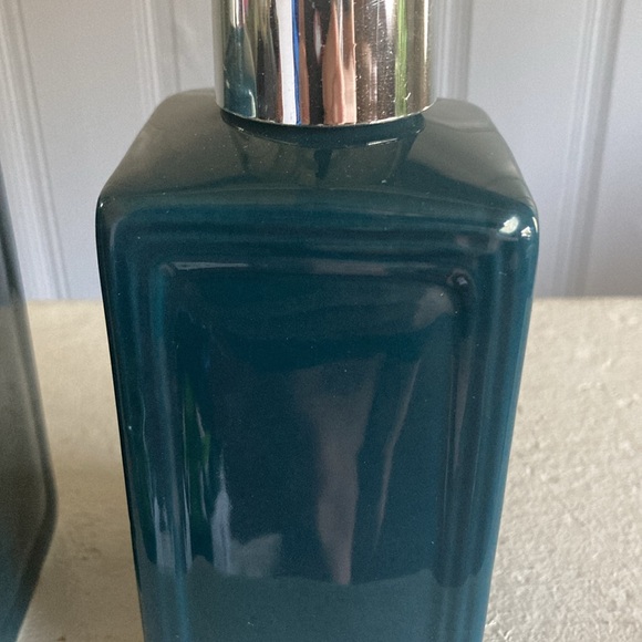 NWT- 2- Beautiful Blue Ceramic Square Hand Soap Pump Dispensers-w/ Chrome Pumps - Picture 17 of 17